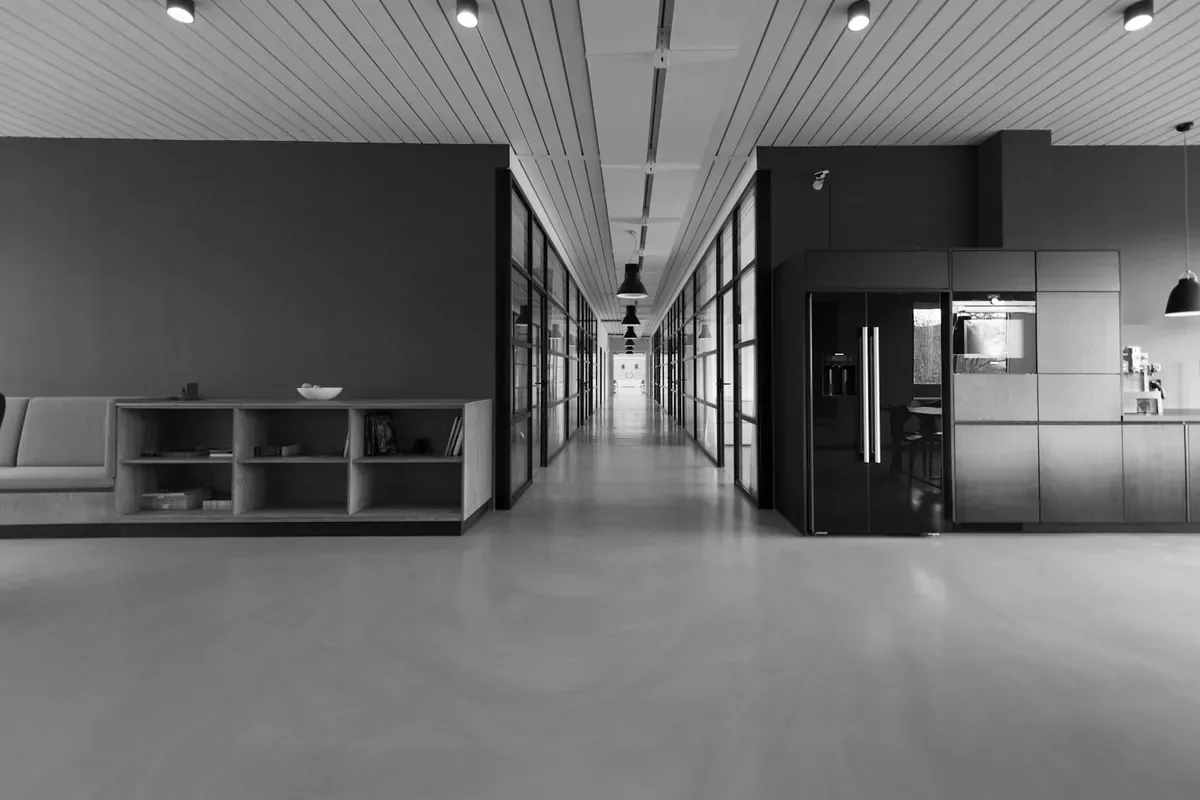 Lobby moderno de un edificio